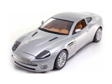 BBurago Aston Martin V12 Vanquish 1:18
