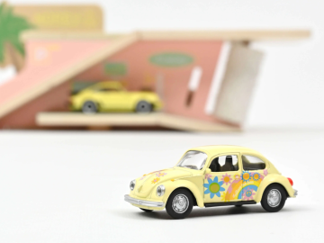 Norev Volkswagen Beetle 1303 1973 - Peace and Love eigrace