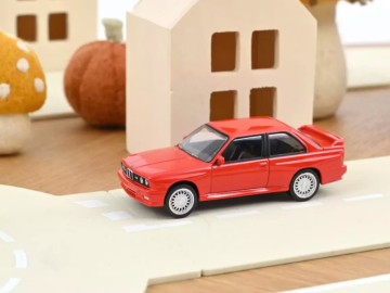 Norev BMW M3 E30 1986 Red eigrace